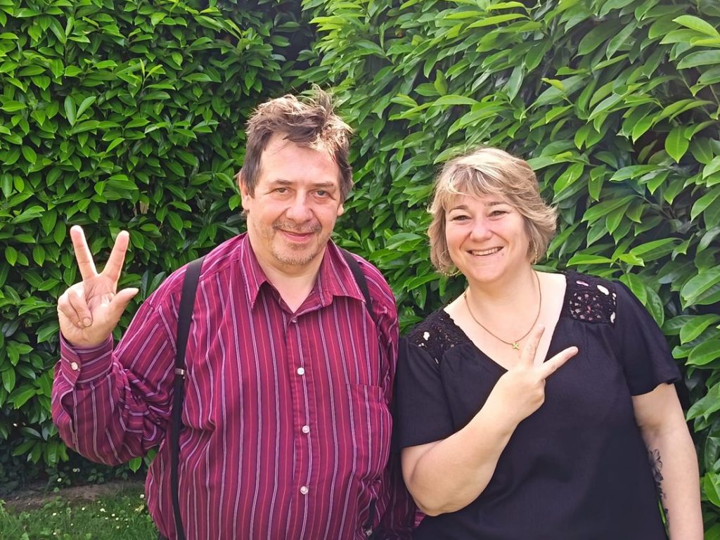 Portrait de Katia, animatrice en alternance — sourire avenant